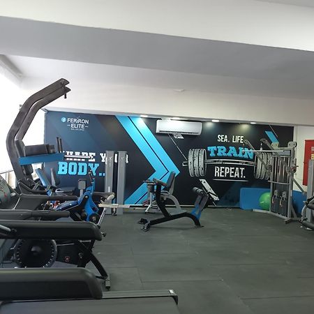 Beach Suite Israel- Best View, Gym, Massage Chair, Low Fee For Off-Site Indoor Pool Spa ביץ סוייט ישראל- נוף ים מאלף, כיסא מסאז, חדר כושר, אפשרות לבריכה מקורה, וספא בתשלום ממש מוזל Ashkelon Bagian luar foto