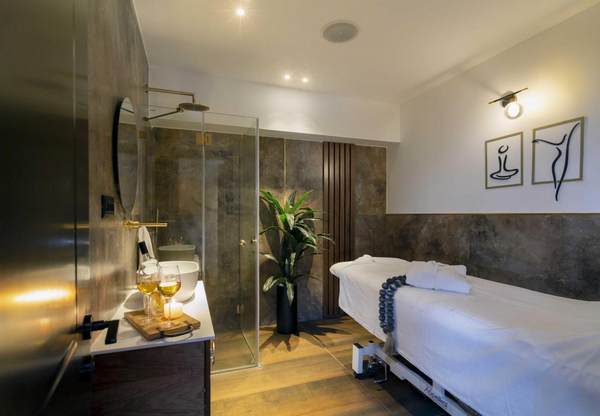 Beach Suite Israel- Best View, Gym, Massage Chair, Low Fee For Off-Site Indoor Pool Spa ביץ סוייט ישראל- נוף ים מאלף, כיסא מסאז, חדר כושר, אפשרות לבריכה מקורה, וספא בתשלום ממש מוזל Ashkelon Bagian luar foto